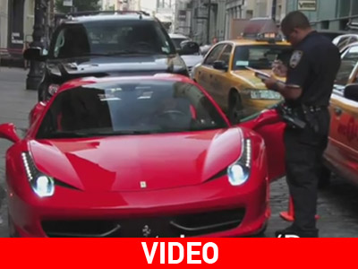 Οδηγός Ferrari «πάτησε» αστυνομικό γιατί του βεβαίωσε κλήση